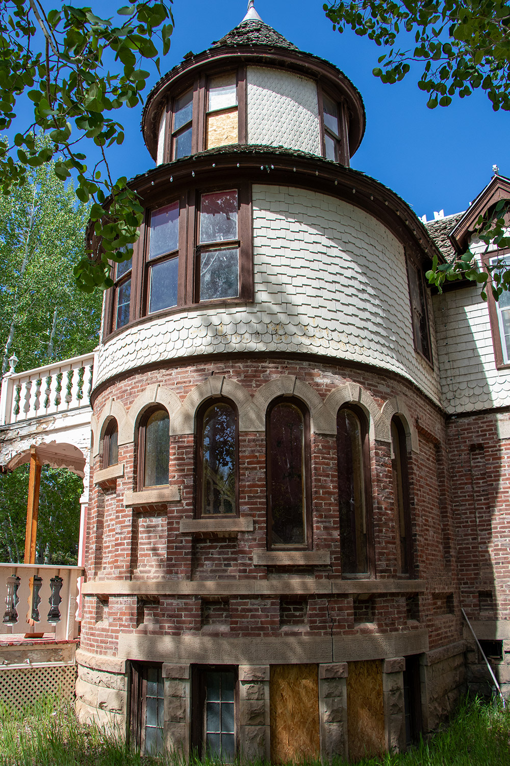Preserving the Legacy of Colorado Cattle Country: The Castle Alonzo Hartman Built Exterior photo of the historic Hartman Castle in Gunnison, CO